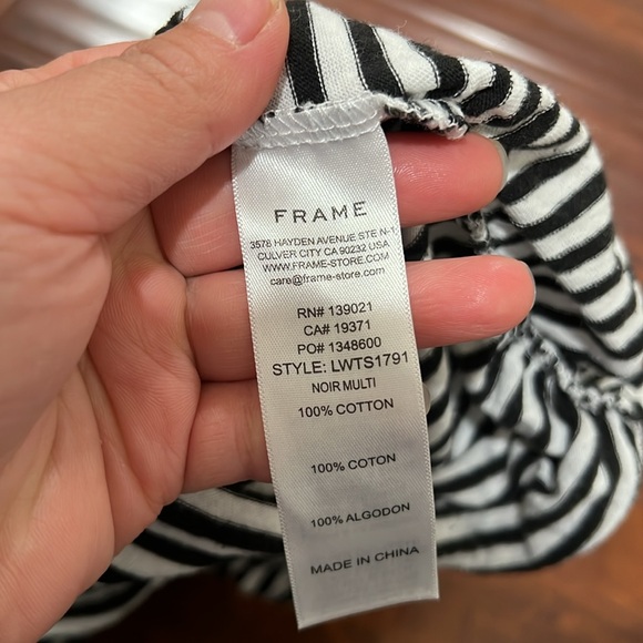 Frame rolled knot tee - Picture 10 of 11